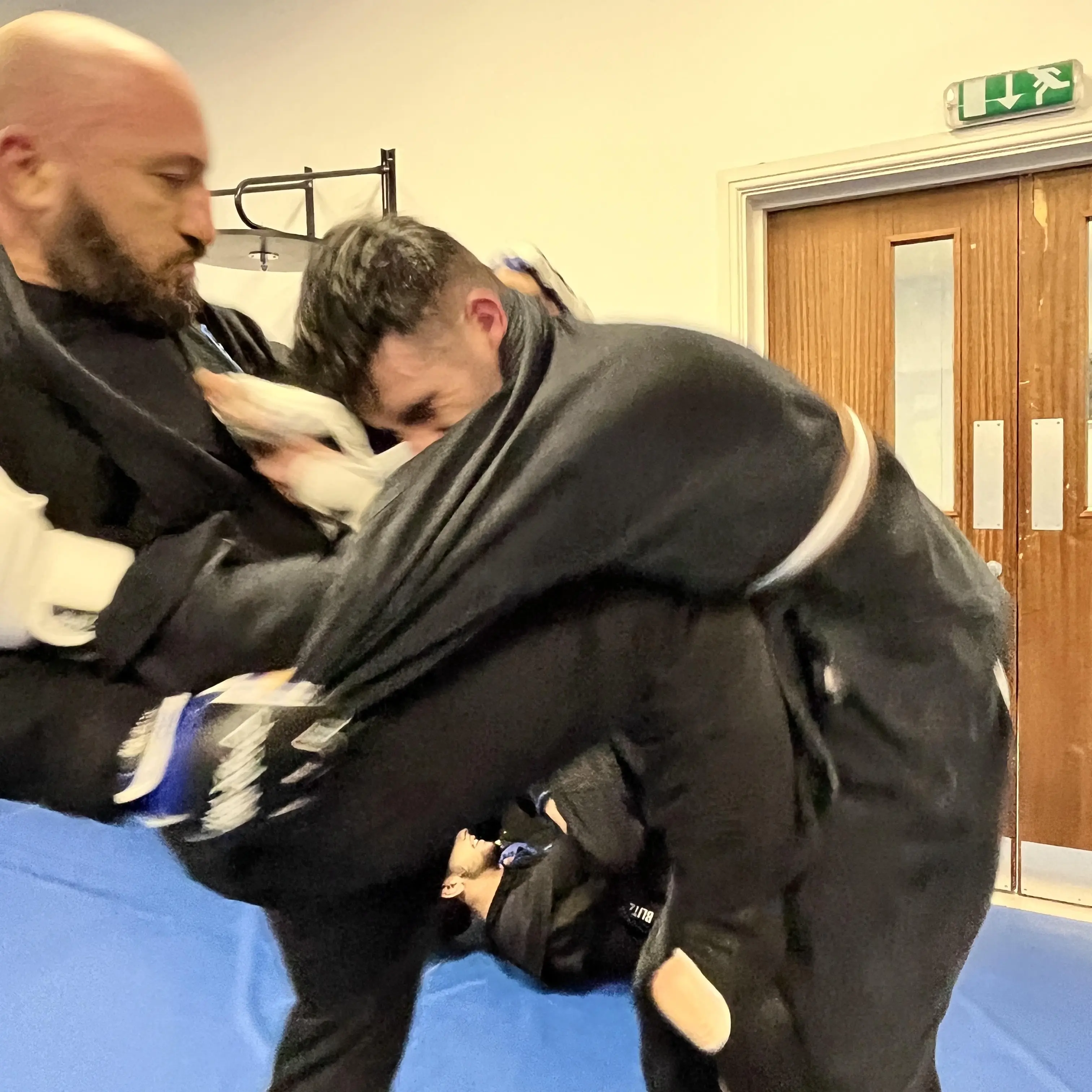 Olgun Tiltay sparring in the dojo - Shuhari Self Defence